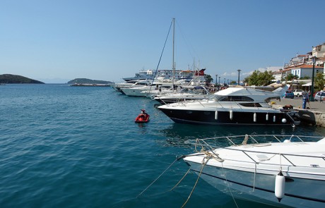 bateau-programme-hors-bord-grau-du-roi